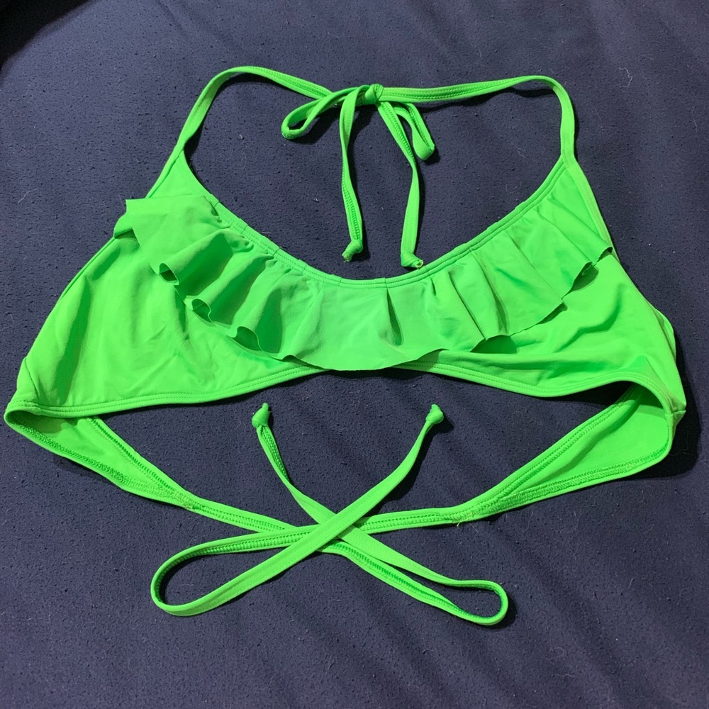 Gilly Hicks flutter bikini top